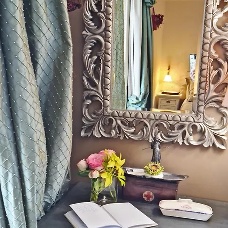 Chateau Le Colombier Bed & Breakfast Brevands