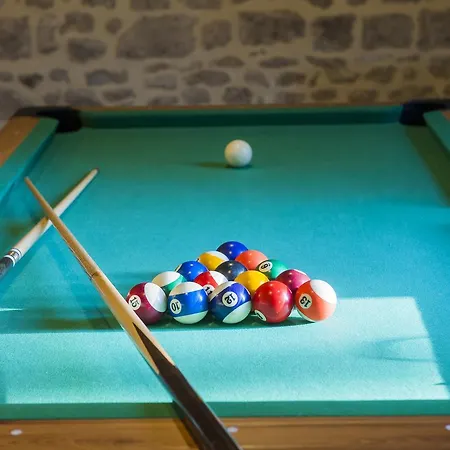 Chateau Le Colombier 3* Brevands