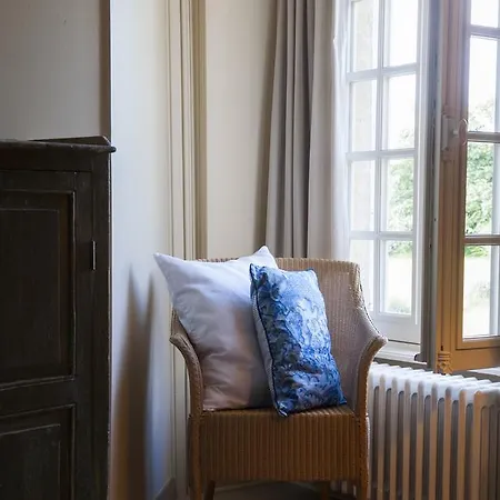 فندق مبيت وإفطار Chateau Le Colombier 3*
