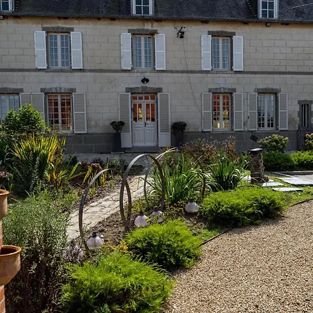 Chateau Le Colombier Bed & Breakfast