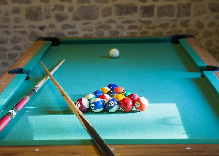 Chateau Le Colombier 3* Brevands